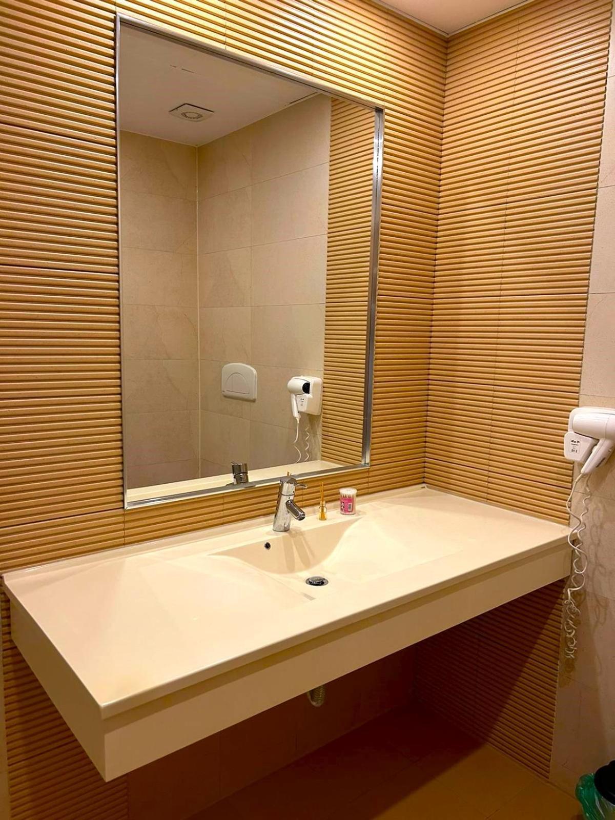 Yamaluxe Apartments - Silent & Warm With Many Facilities Βουκουρέστι Εξωτερικό φωτογραφία